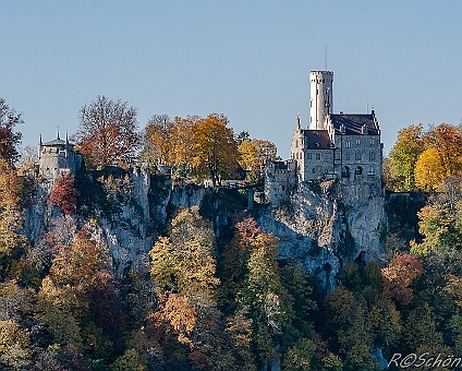 Schloß Lichtenstein aufgenommen aus östlicher Richtung am 21.10.2012
