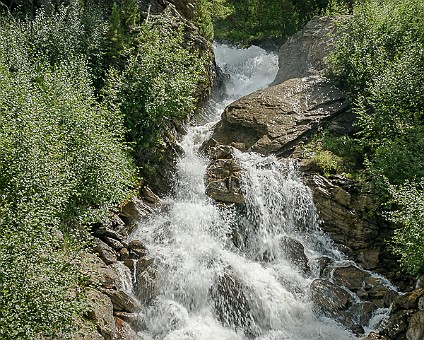 Stilfserjoch-Nationalpark (6) Wasserfall an der Ostseite des Lago Gioveretto