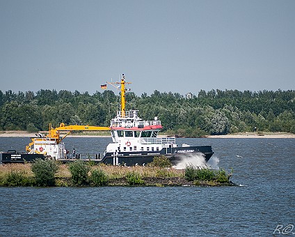 VOGELSAND Mess- und Versorgungsschiff des Wasser- und Schifffahrtsamtes Cuxhaven; Baujahr: 2001; Länge: 33,82 m; Breite: 8,82 m; Tiefgang max.: 2,65 m; Max....