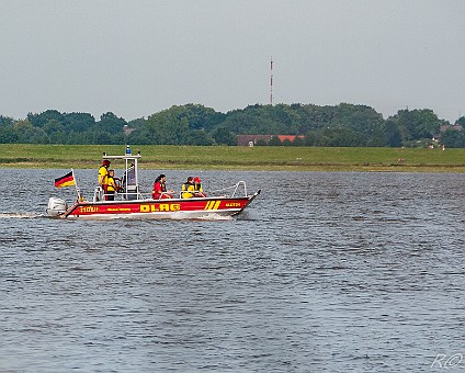DLRG on Tour am 18.08.2012 auf der Elbe bei Lühe