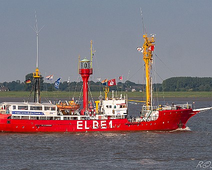Feuerschiff Elbe 1 Museumsschiff, Länge mit Bugspriet 57,30 m, Länge zwischen den Loten 49 m, Breite 9,55 m, Tiefgang 4,72 m,Vermessung 642 BRT